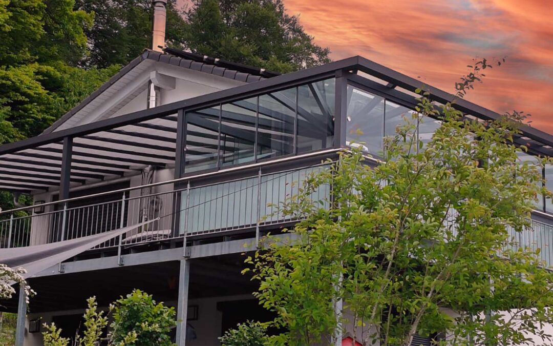 Balkon-Überdachung über Eck in Titisee-Neustadt